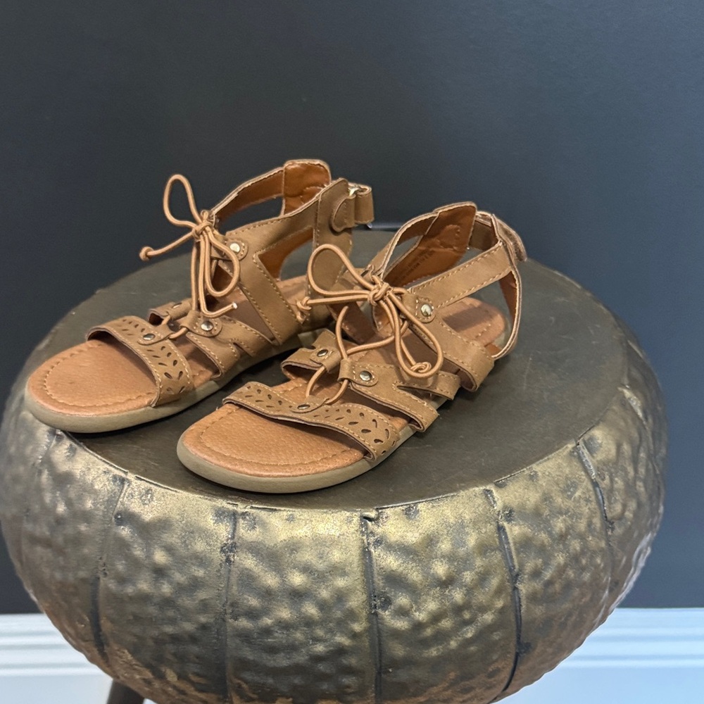 Place Brown Kids Sandals